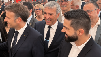 De nombreux élus du territoire étaient présents lors de la visite d'Emmanuel Macron à Châteaudun dans le cadre de Choose France.