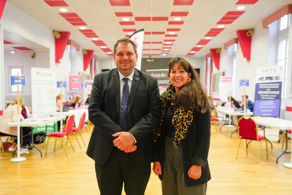 Le sous-prefet de Chateaudun, Aristide Ortiz et Astrid Lamiral, conseillère RH et emploi à la CCI