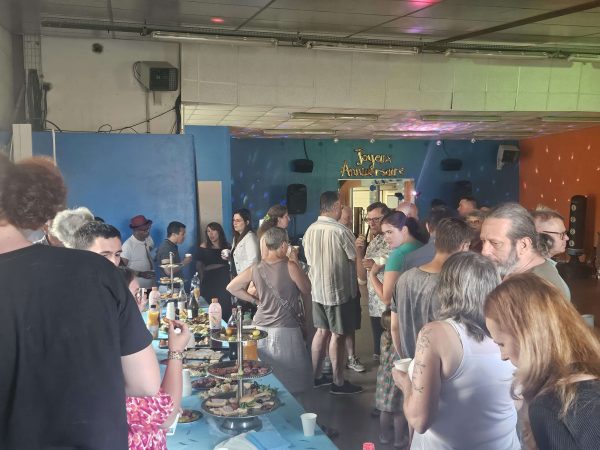 Pour célébrer cet anniversaire, Willy a réuni les adhérents, les fondateurs et leurs proches autour d'un buffet préparé par La Grange à Pizza.
