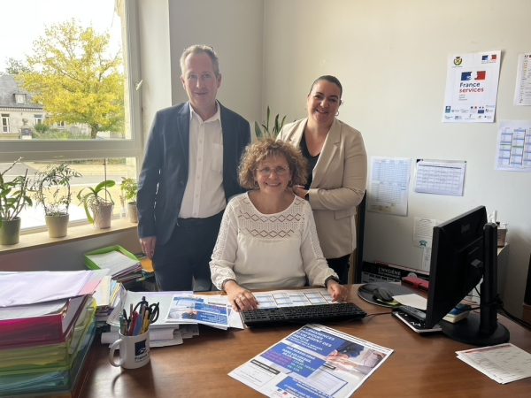 Les élus et la coordonatrice France Services