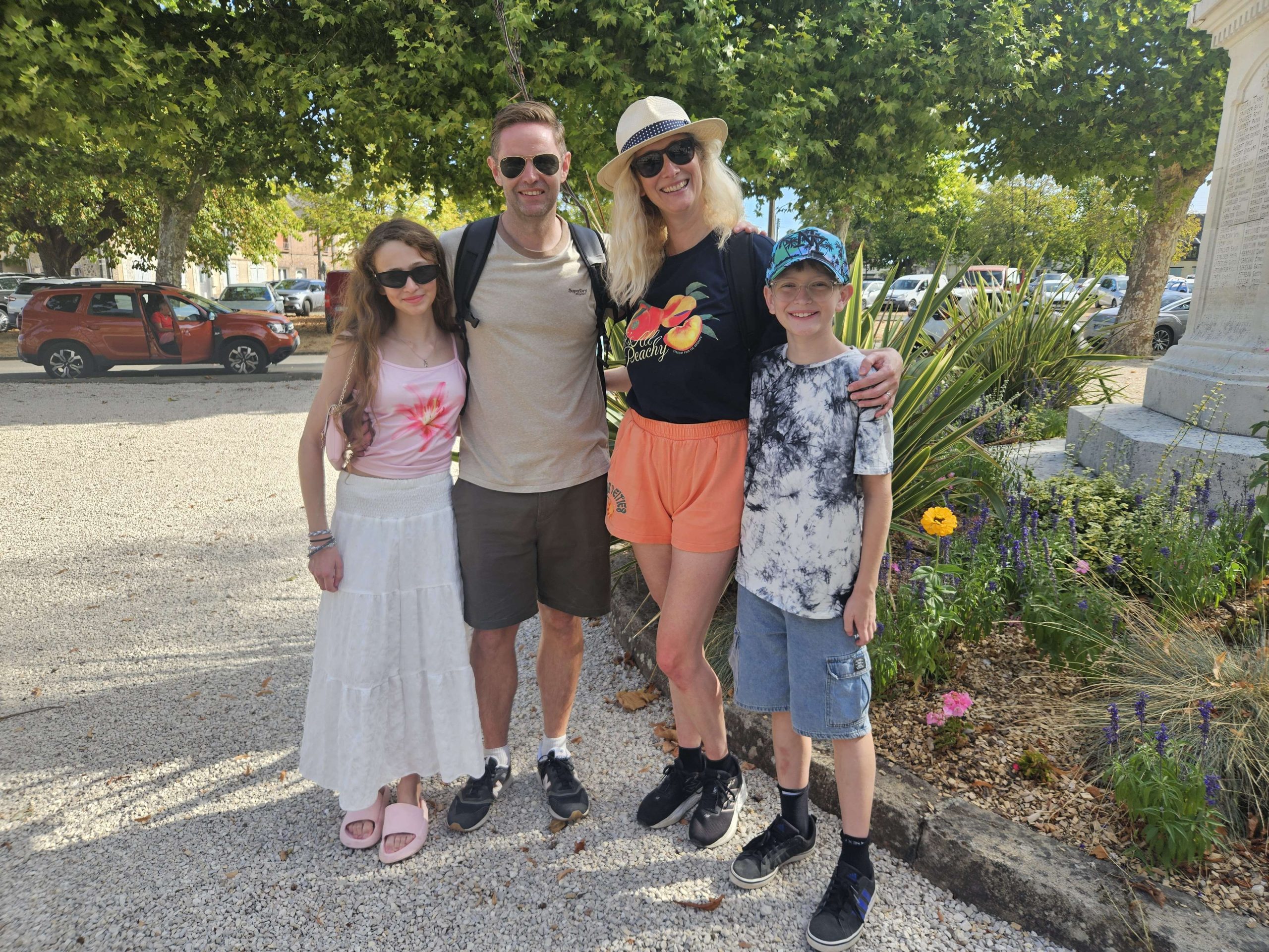 La famille Nichols a quitté Brou avec de beaux souvenirs à rapporter à Norwich. - Echo de Brou