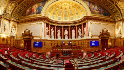 L'hémicycle du Sénat, au Palais du Luxembourg, à Paris. © kovalenkovpetr - stock.adobe.com
