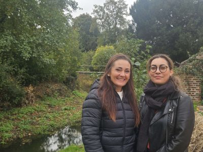 Anne et Dorine souhaitent redonner à ce lieu, autrefois une auberge, sa vocation première : l'accueil, le partage et le lien social.